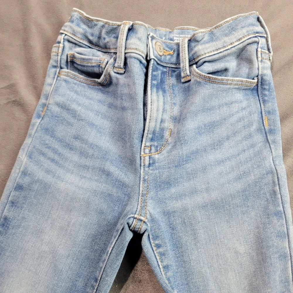 Old Navy Rockstar Jeggings Kids 7 Extra High Rise Distressed Light Wash‎ Skinny
